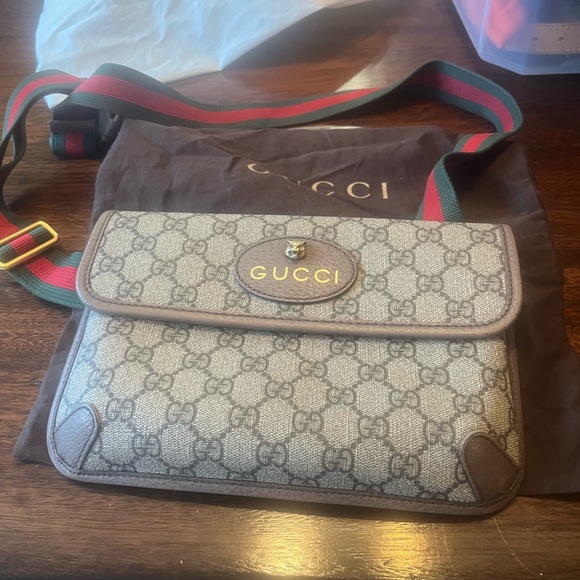 Gucci bag - Picture 1 of 3
